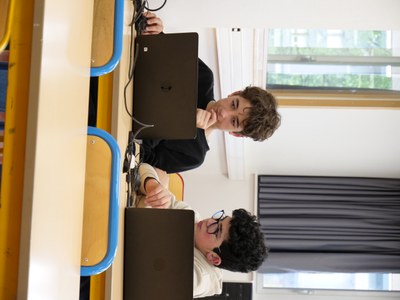 P1077180