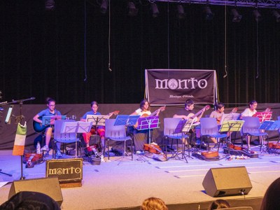 spectacle eveil musical et classe guitare_20230623 (10).jpg