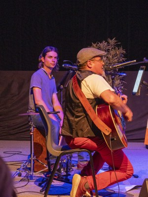 spectacle eveil musical et classe guitare_20230623 (14).jpg